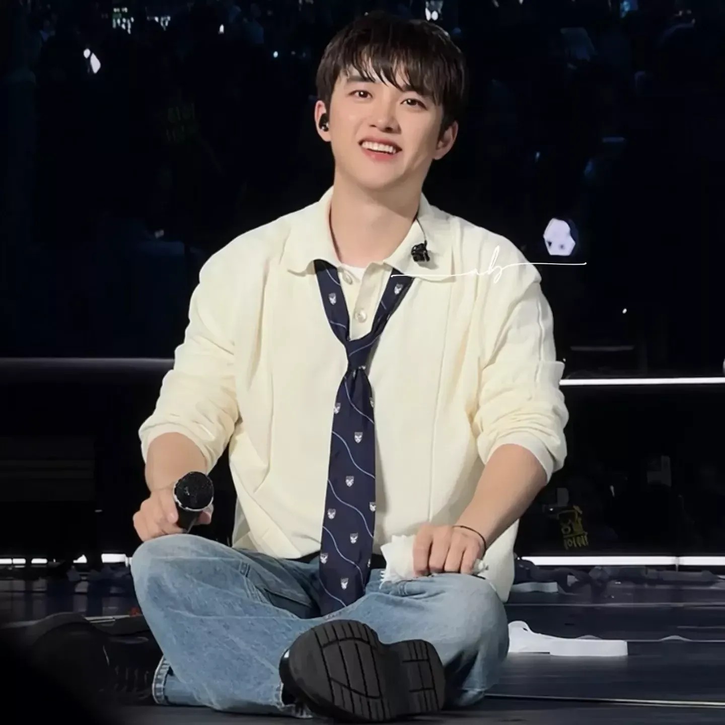Cuplikan di balik layar dari Doh Kyungsoo (D.O.)