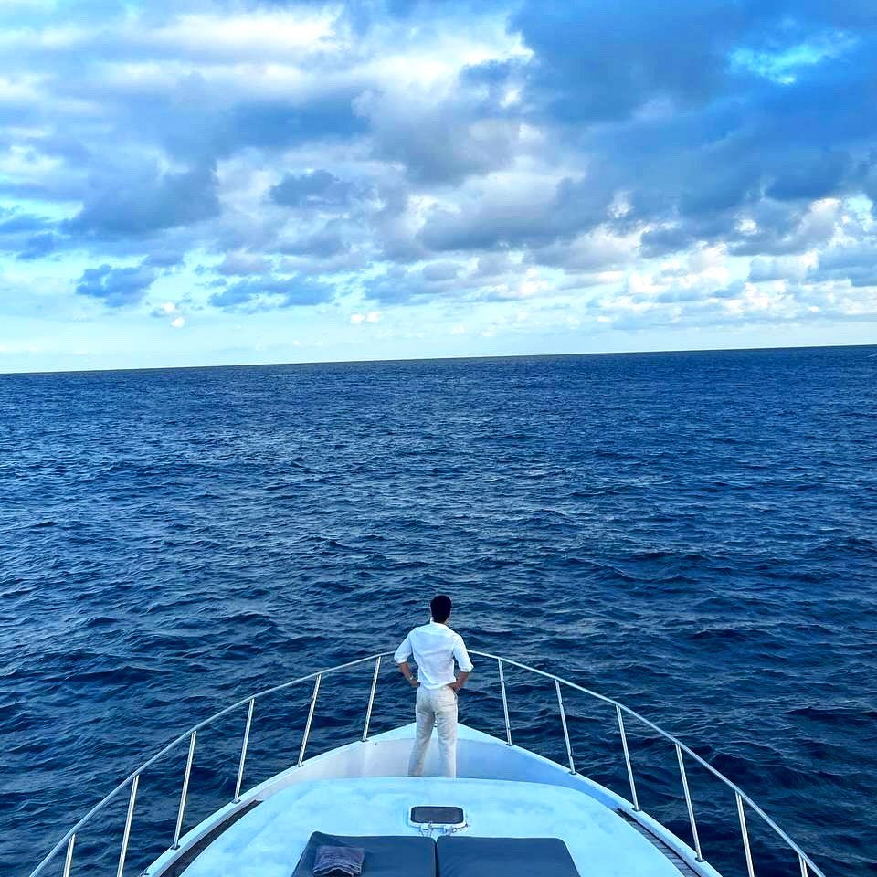 Recent activity shot of Choi Siwon