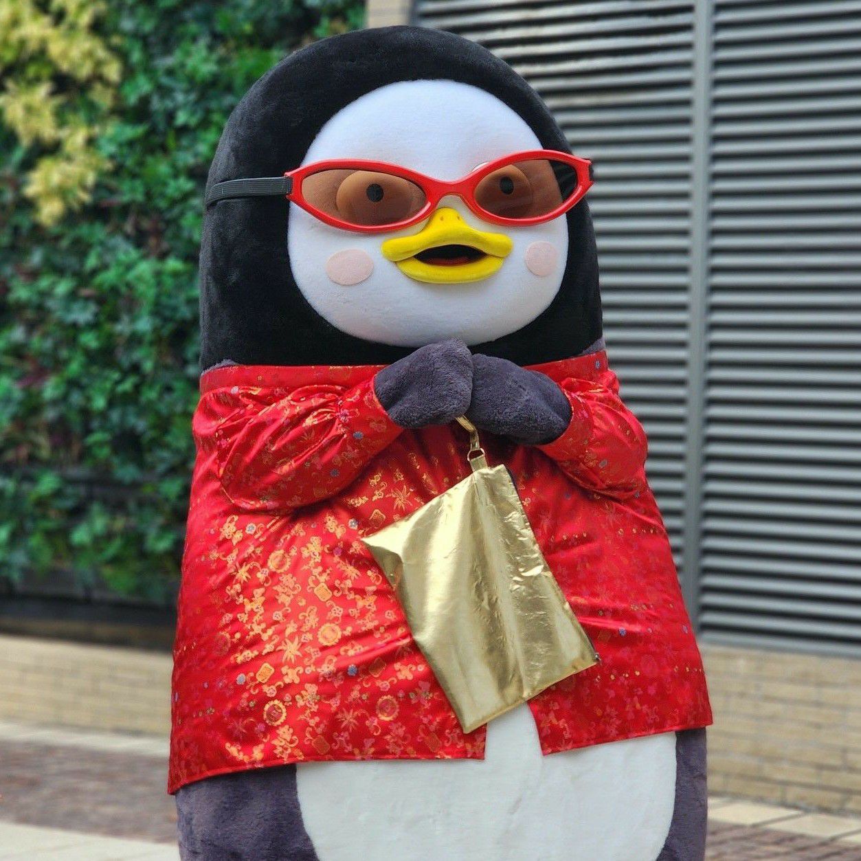 ペンスの最近の活動ショット