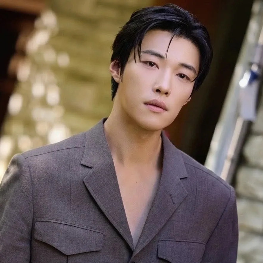 A moment captured by a fan of Woo Dohwan