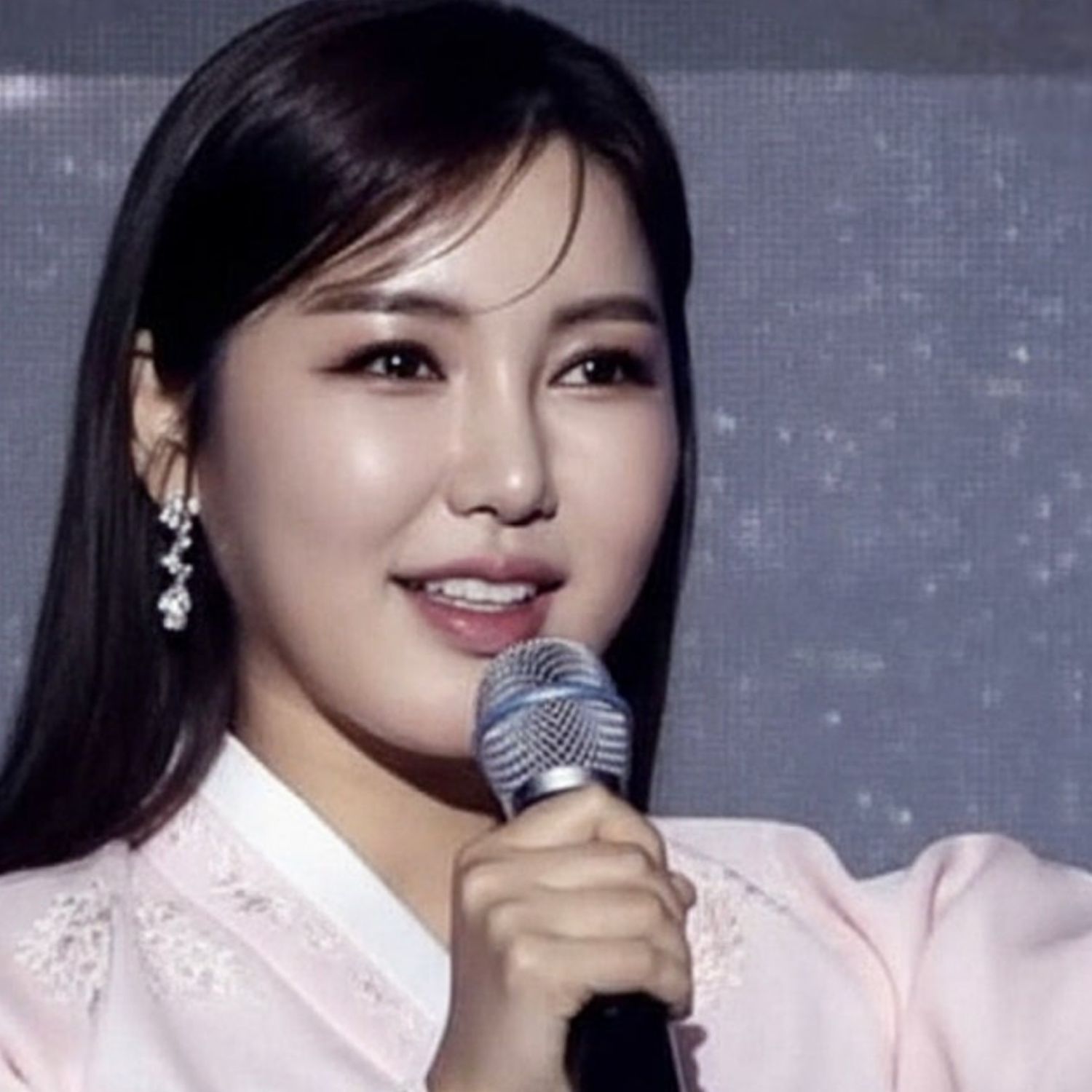 粉丝拍下的宋歌人瞬间