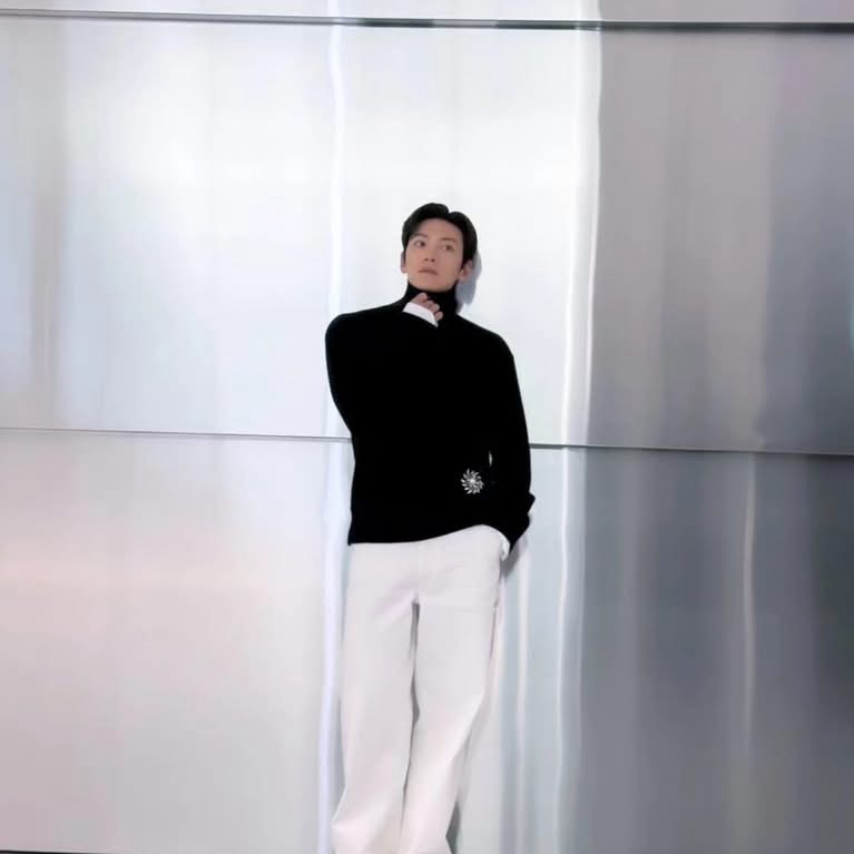 Behind-the-scenes cut of Ji Changwook