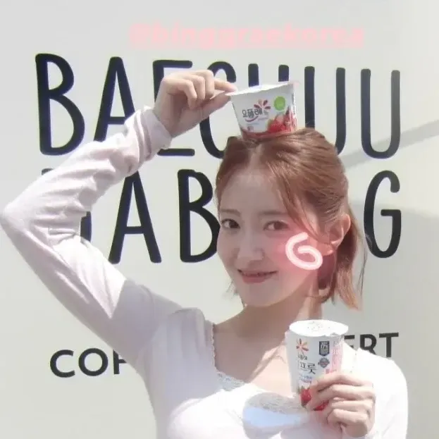 Behind-the-scenes cut of Lee Seyoung