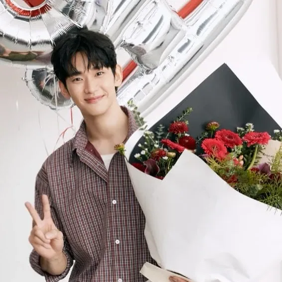 Recent activity shot of Kim Soohyun