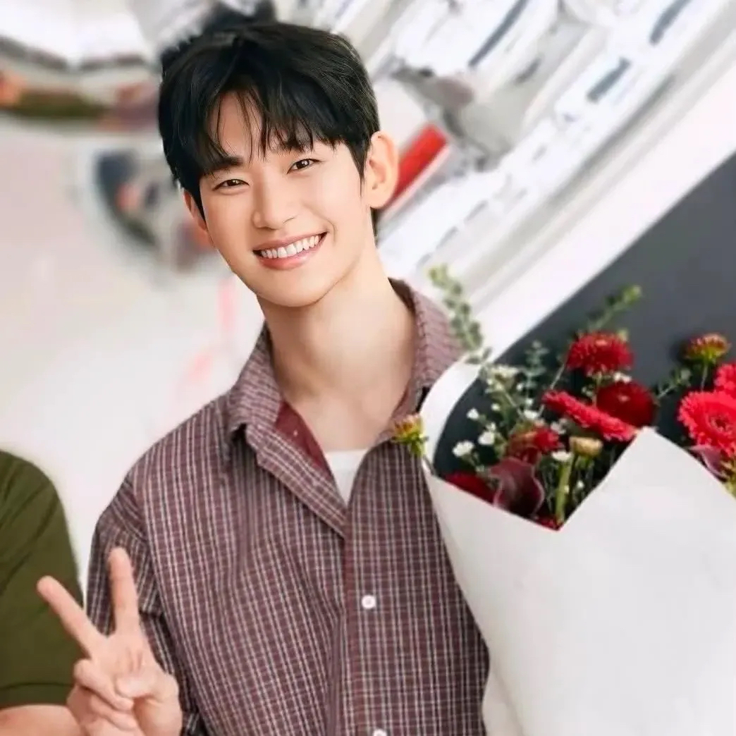 Latest photo of Kim Soohyun