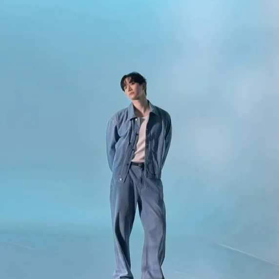 李俊昊的最新照片