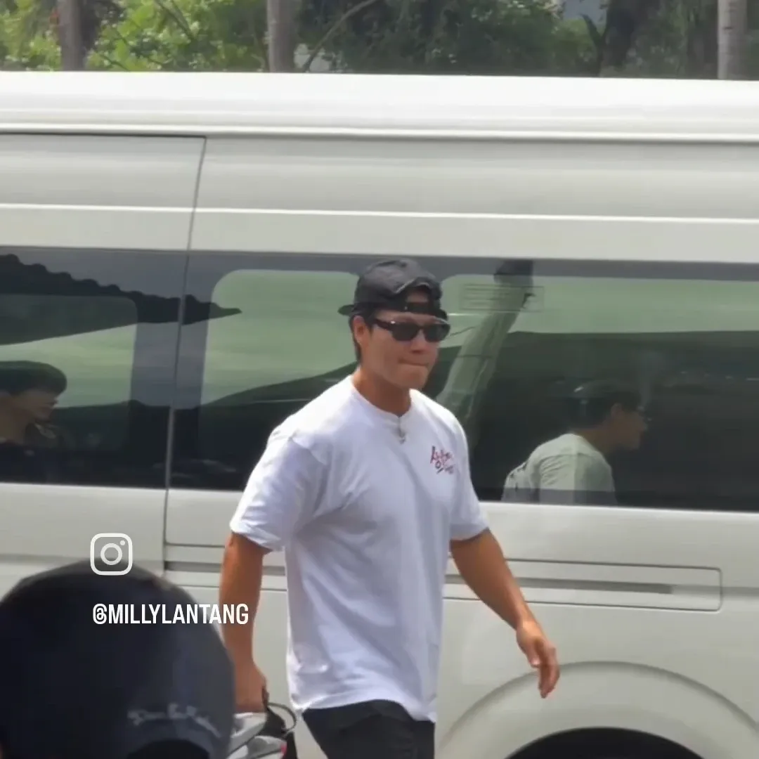 Recent activity shot of Kim Jongkook