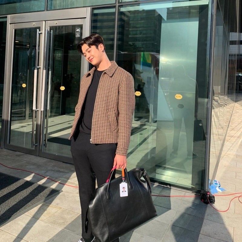 Foto kegiatan terbaru dari Rowoon