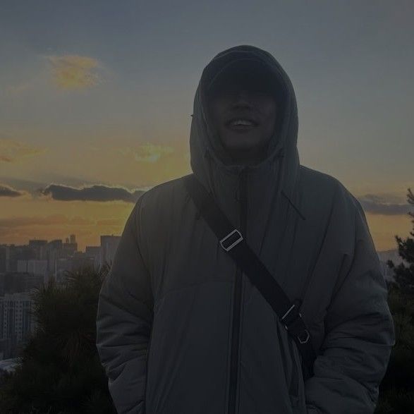 Behind-the-scenes cut of Lee Seungyoon