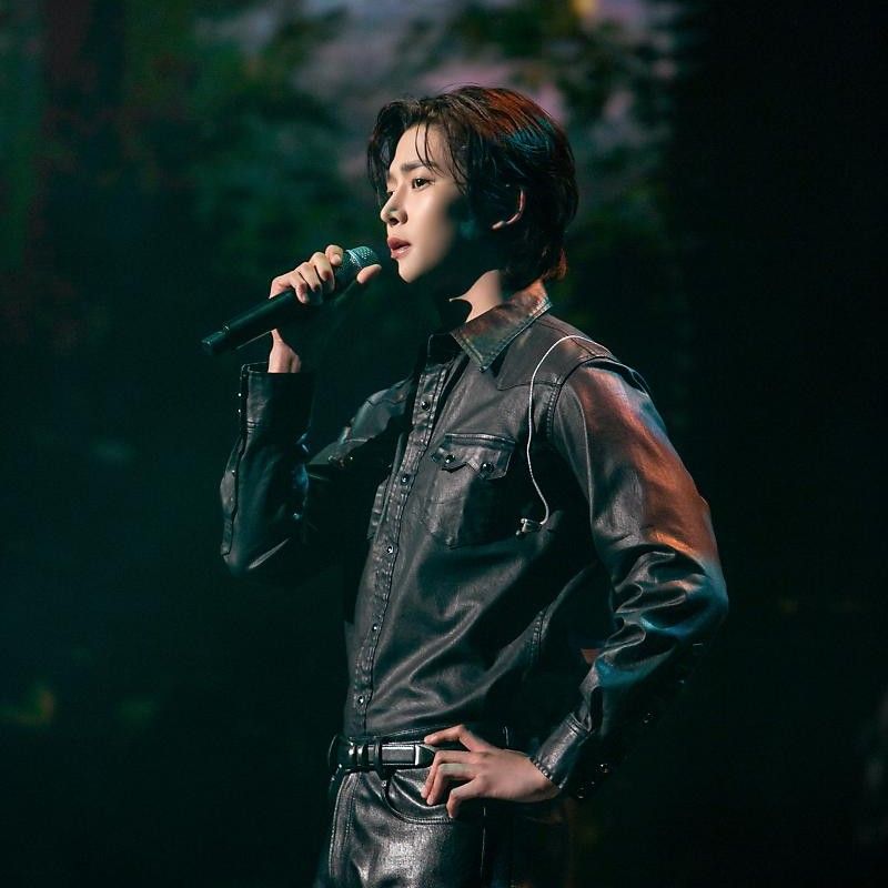 로운의 비하인드 컷