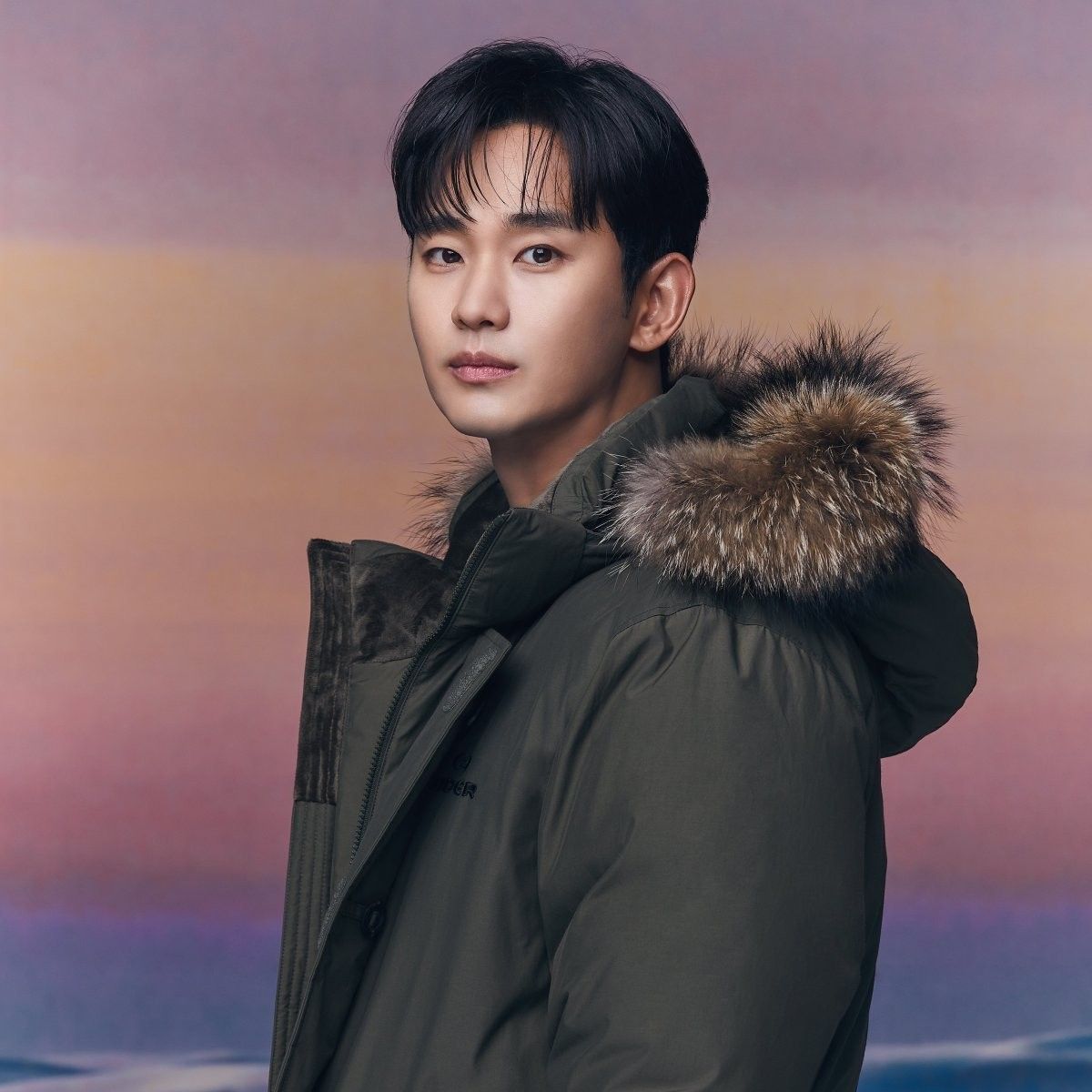 Behind-the-scenes cut of Kim Soohyun