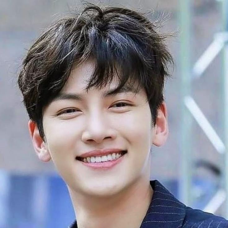 Behind-the-scenes cut of Ji Changwook