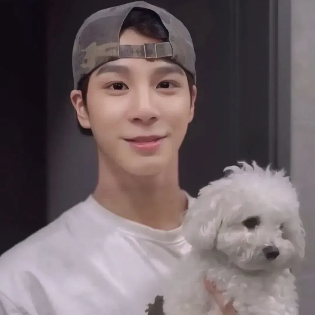 粉丝拍下的郑东元瞬间