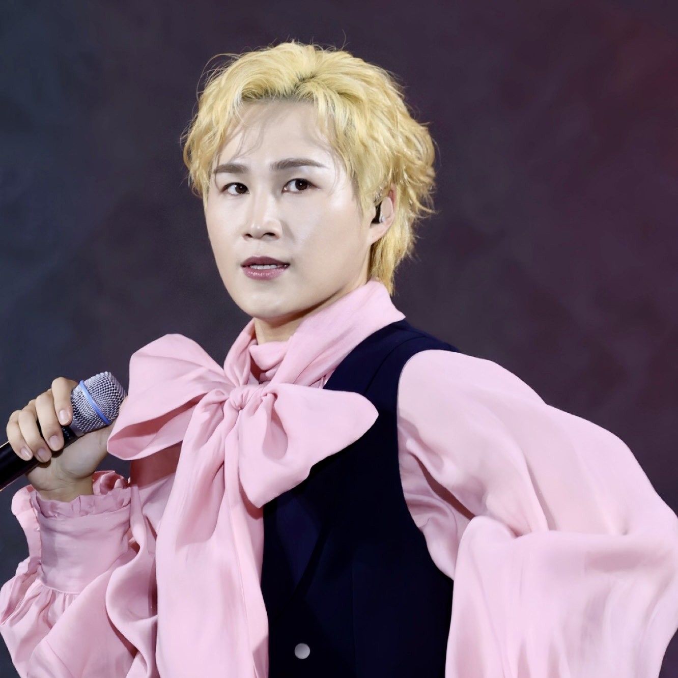 金熙栽的最新照片