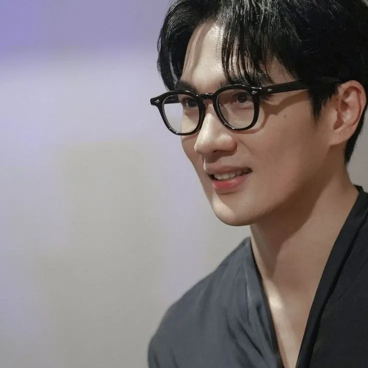 Latest photo of Um Taegoo