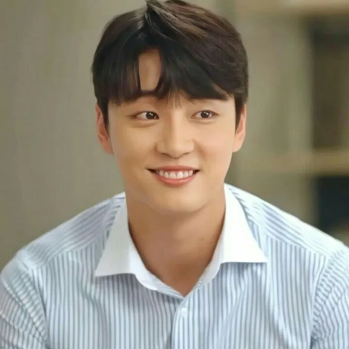 Behind-the-scenes cut of Yoon Shiyoon