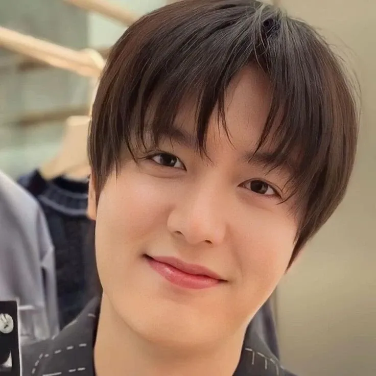 Recent activity shot of Lee Minho