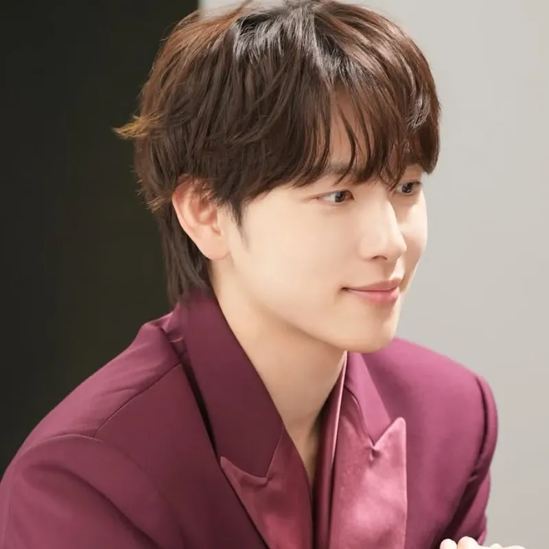 Behind-the-scenes cut of Yim Siwan