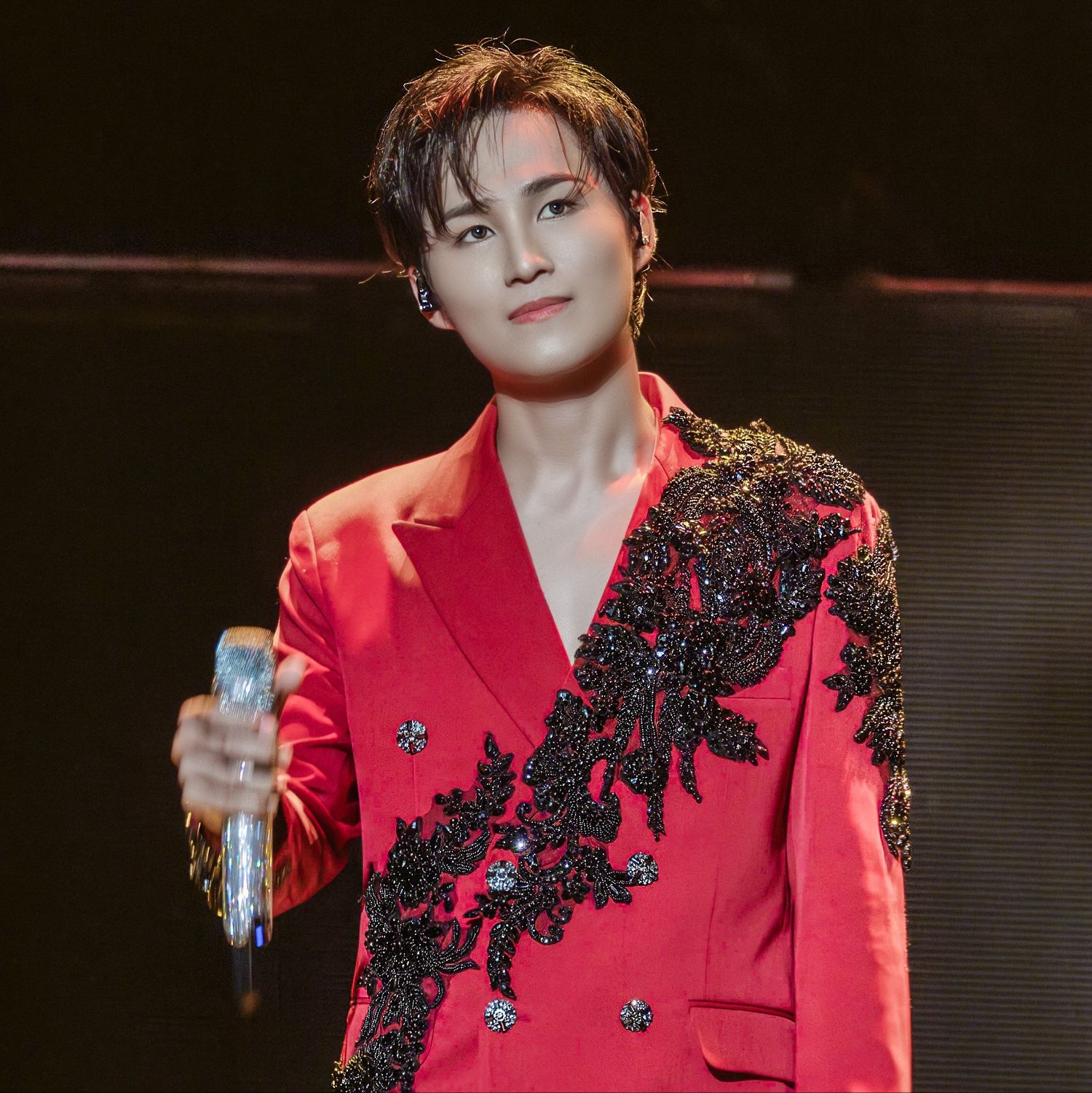 金熙栽的最新照片