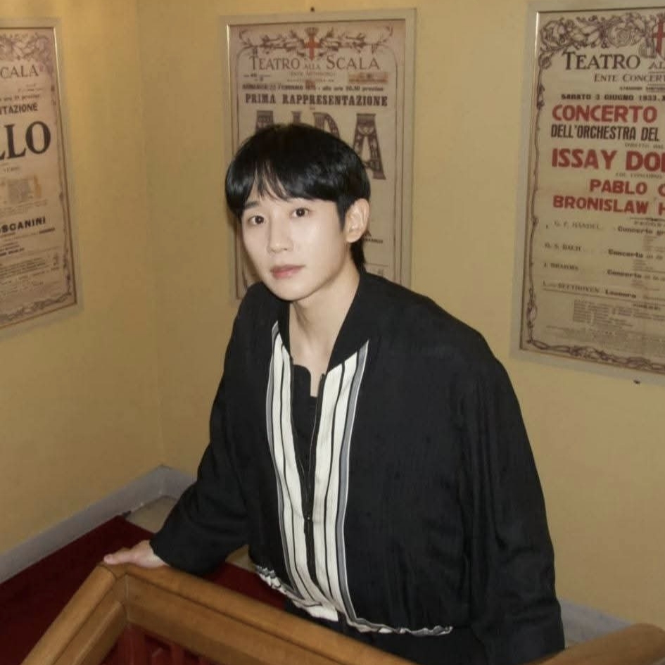 Behind-the-scenes cut of Jung Haein