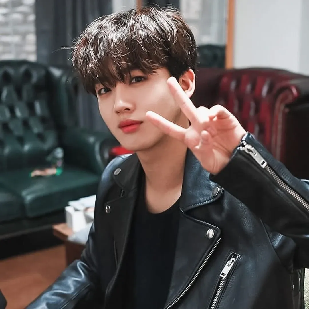 Recent activity shot of Kim Yohan