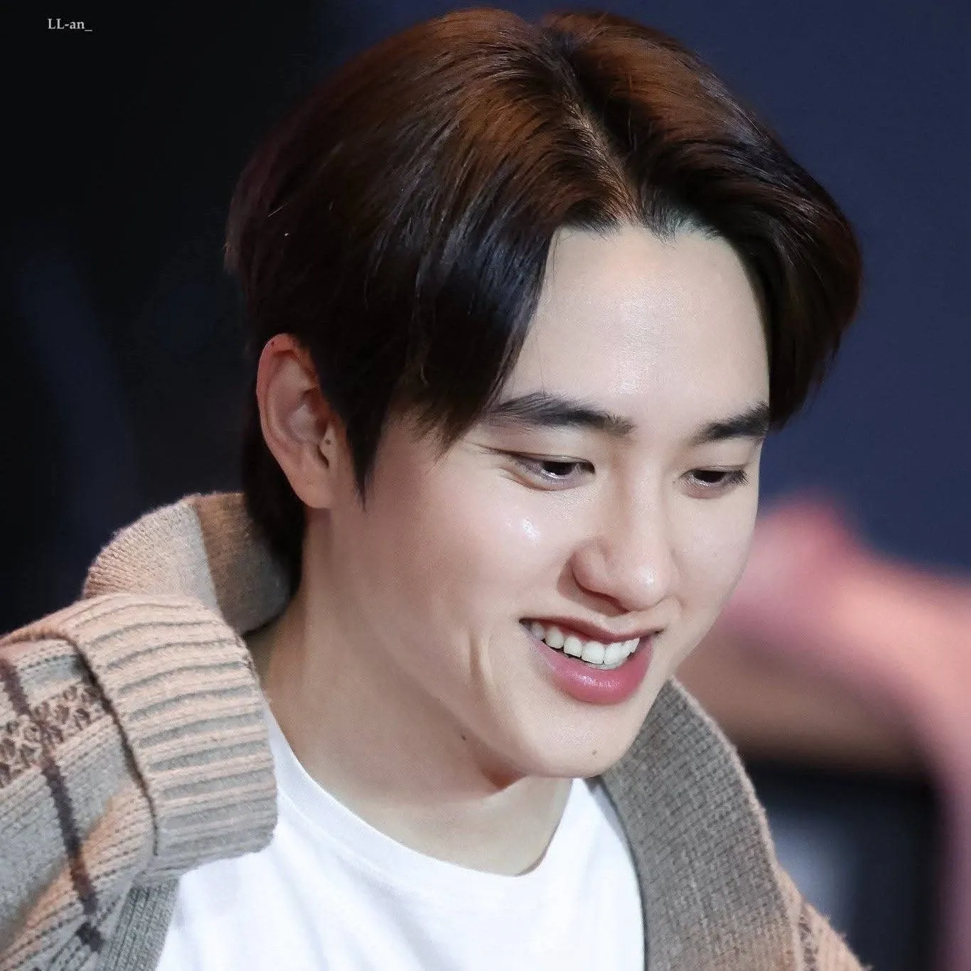 Cuplikan di balik layar dari Doh Kyungsoo (D.O.)