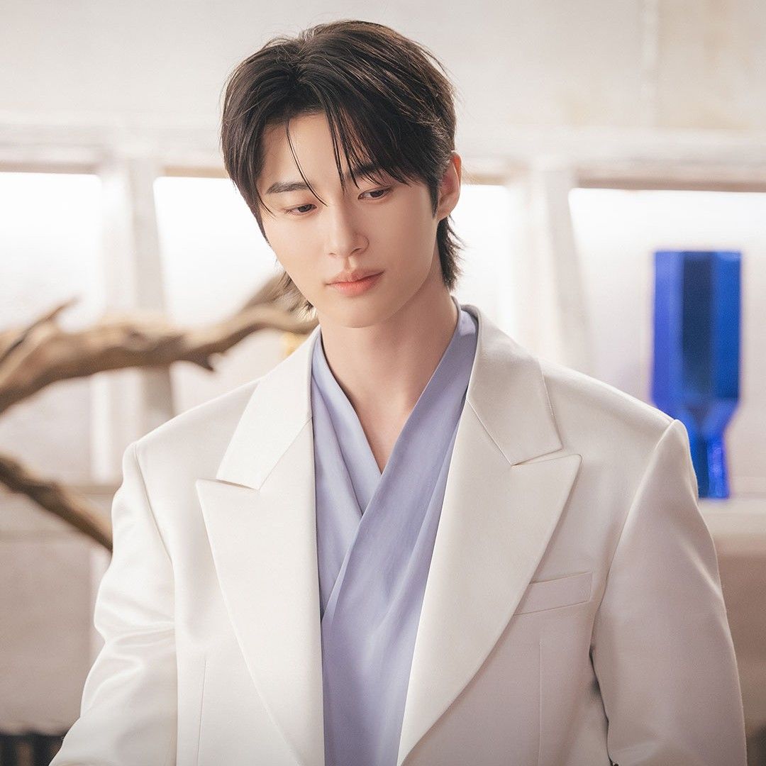 A moment captured by a fan of Byeon Wooseok