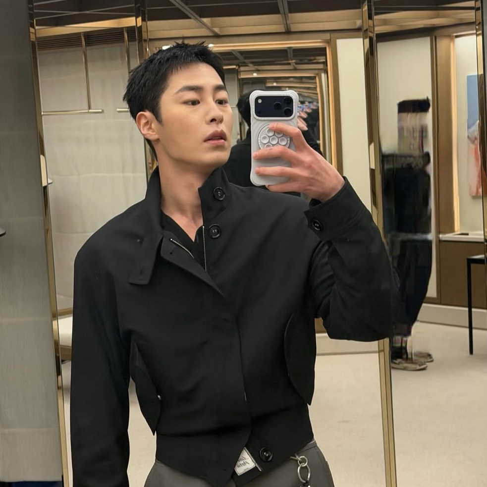 Foto kegiatan terbaru dari Lee Jaewook