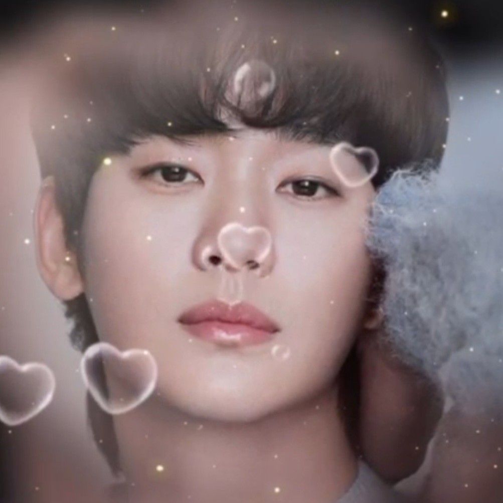 粉絲拍下的金秀賢瞬間