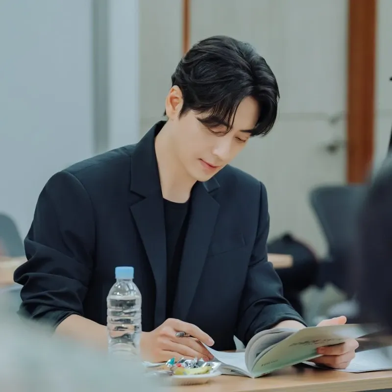 Latest photo of Lee Joonhyuk