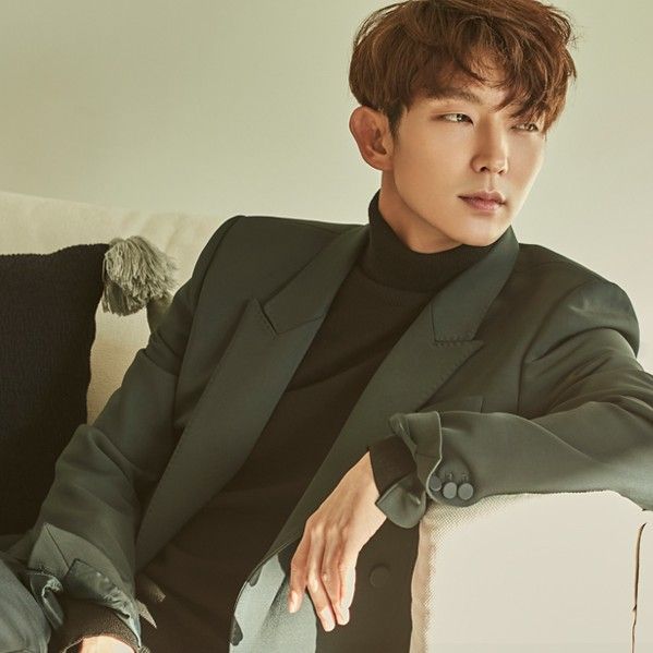 Behind-the-scenes cut of Lee Joongi