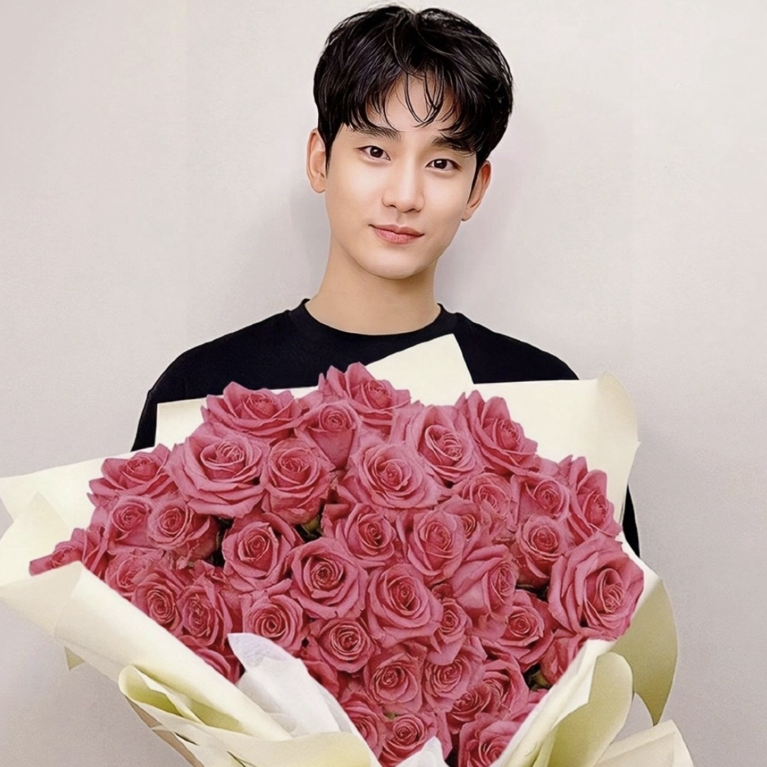 Recent activity shot of Kim Soohyun