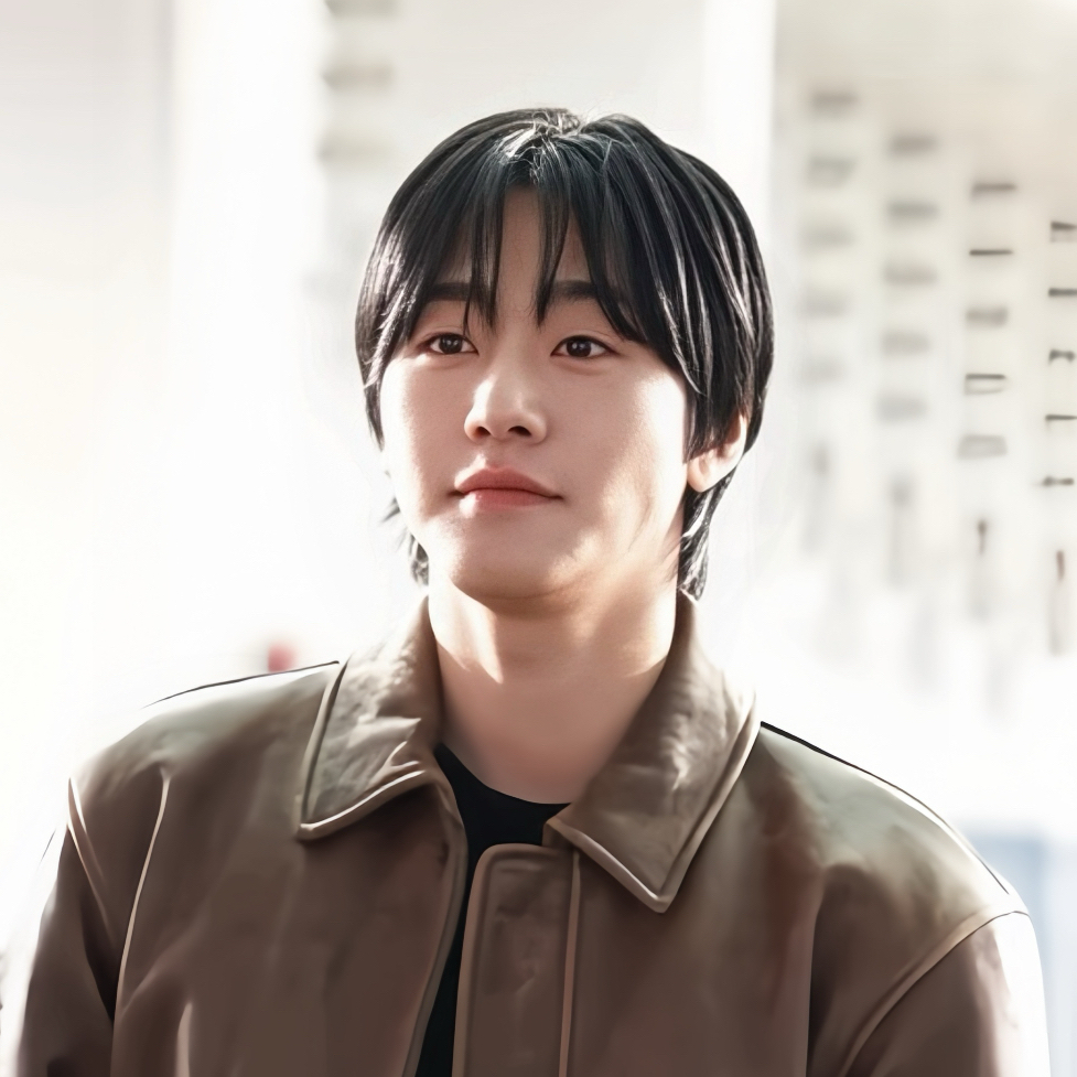 粉丝拍下的安孝燮瞬间