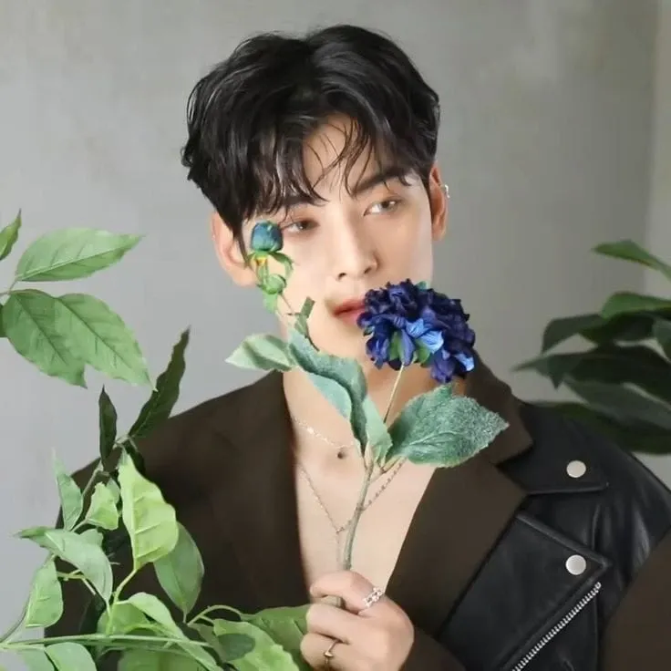 A moment captured by a fan of Cha Eunwoo