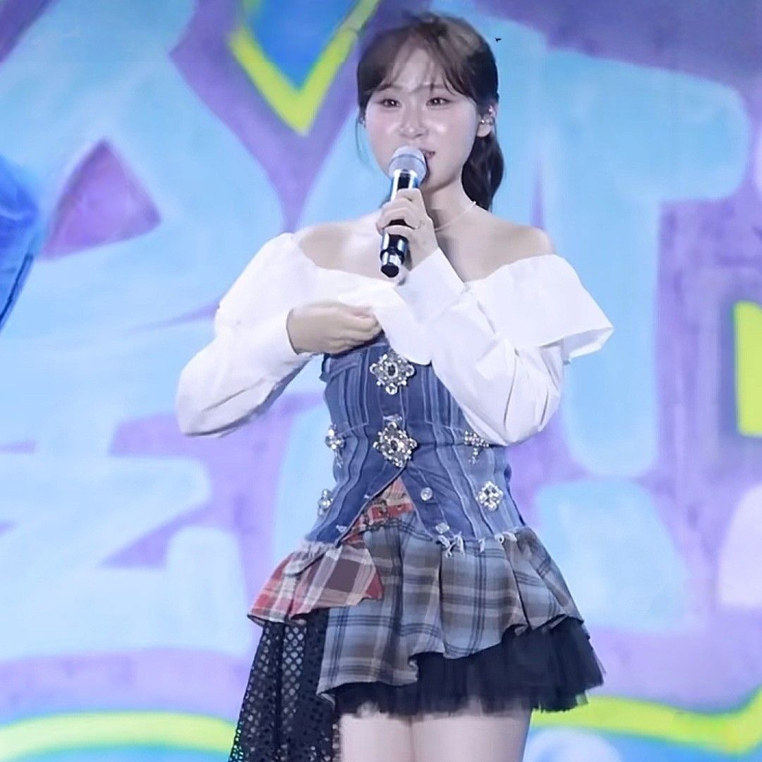 Foto kegiatan terbaru dari Kim Dahyun