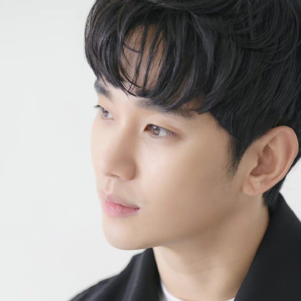 Behind-the-scenes cut of Kim Soohyun
