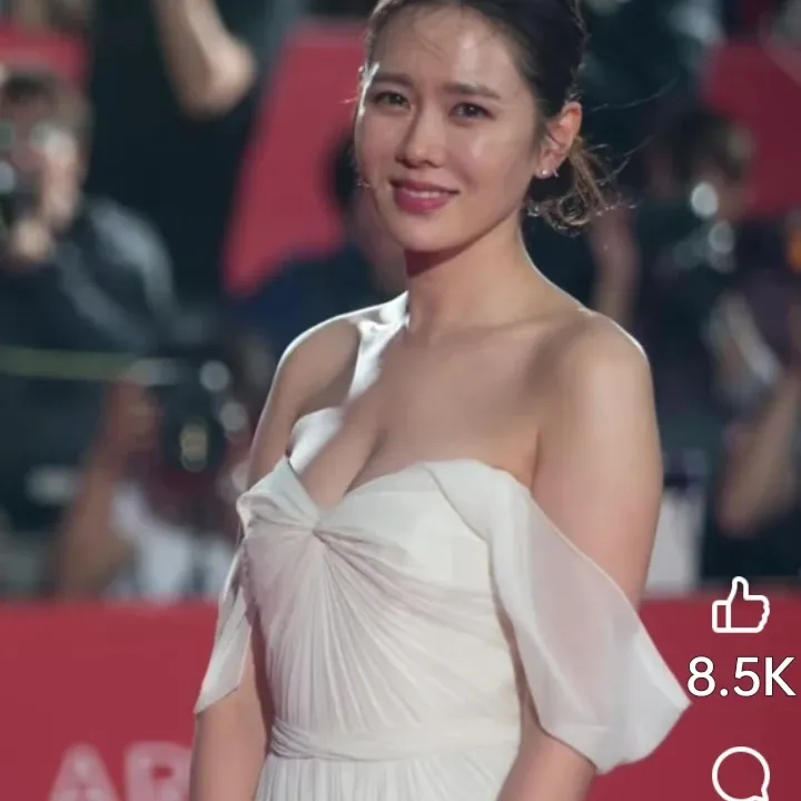 Cuplikan di balik layar dari Son Yejin