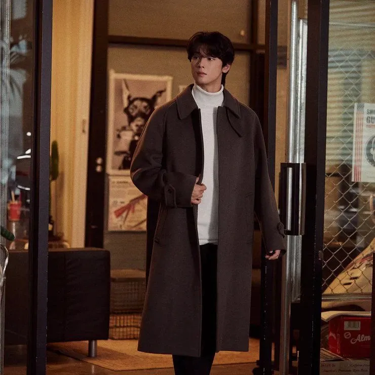 A moment captured by a fan of Cha Eunwoo