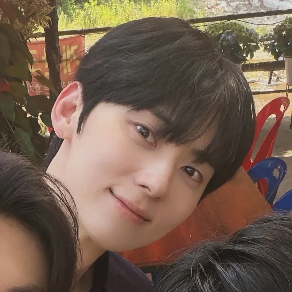 Latest photo of Hwang Minhyun