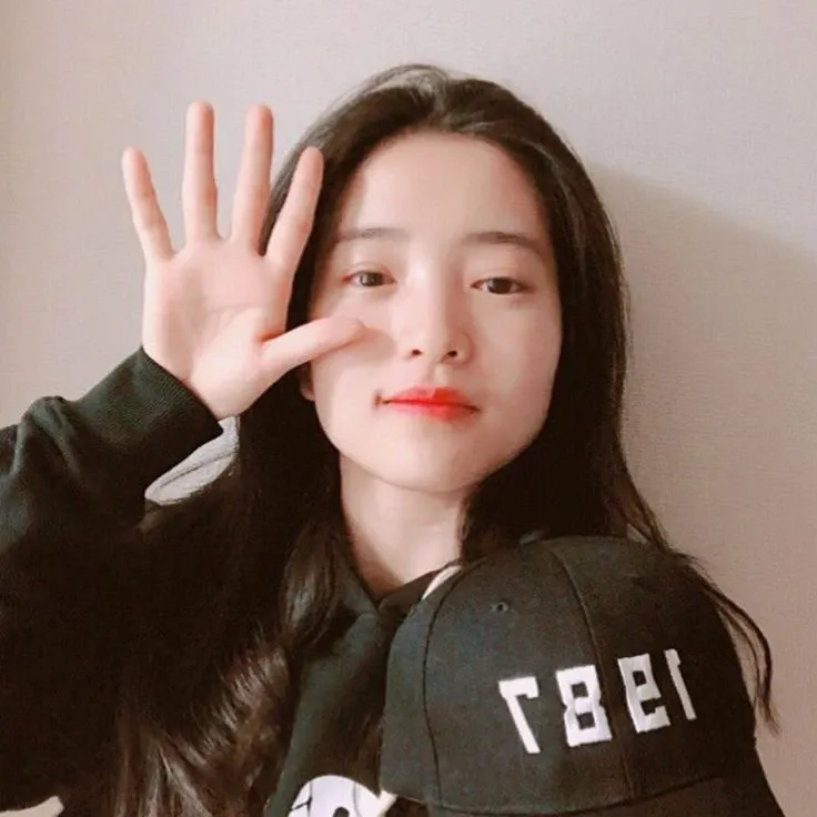 Behind-the-scenes cut of Kim Taeri