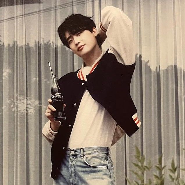 Latest photo of Lee Jongsuk