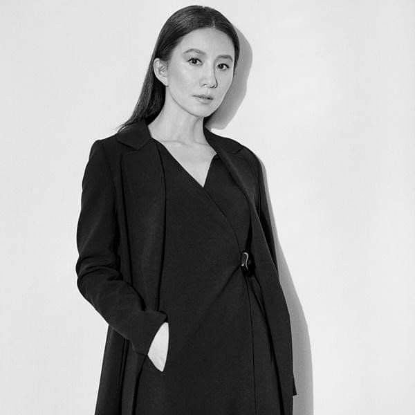 Behind-the-scenes cut of Kim Heeae