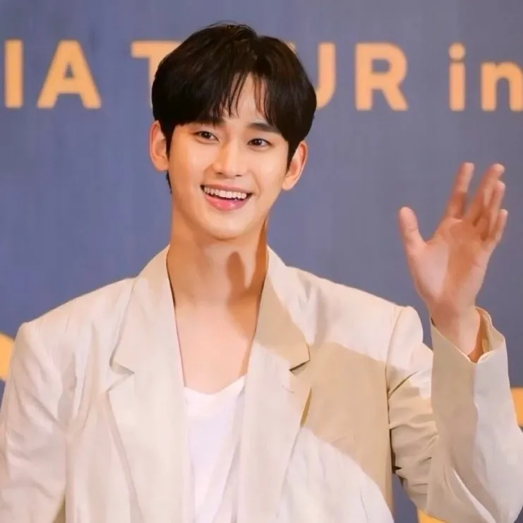 Latest photo of Kim Soohyun