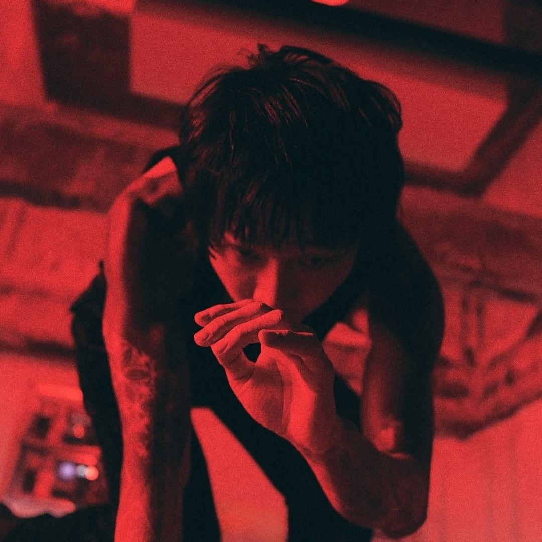 A moment captured by a fan of Ki Moogan