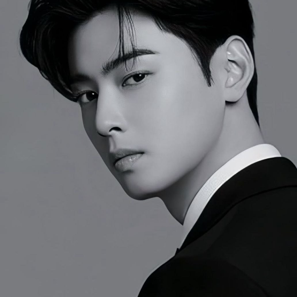 Behind-the-scenes cut of Cha Eunwoo