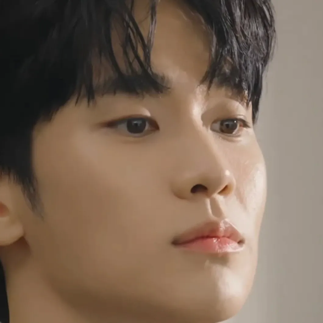 A moment captured by a fan of Kim Soohyun