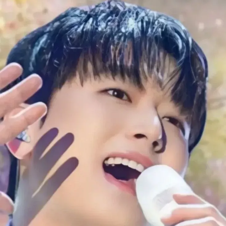 Momen yang diabadikan oleh penggemar Lee Chanwon