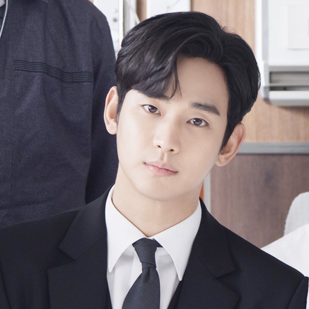 Recent activity shot of Kim Soohyun