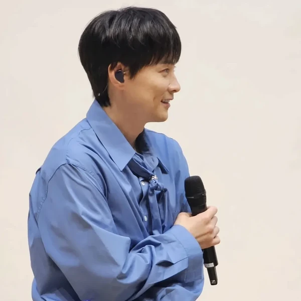 투표로 선정된 민경훈의 인기 프로필 이미지