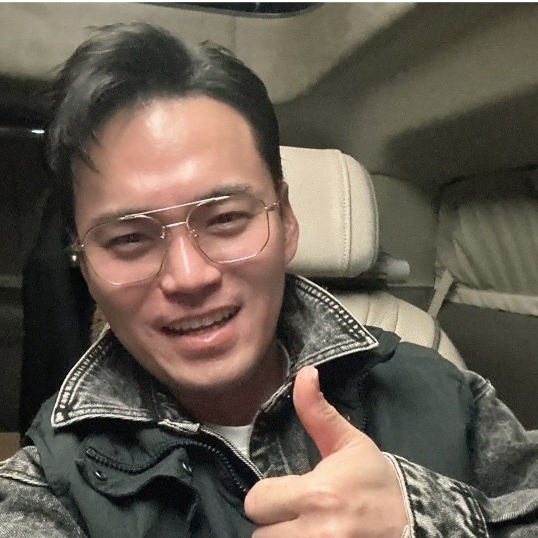 A moment captured by a fan of Cheonrokdam